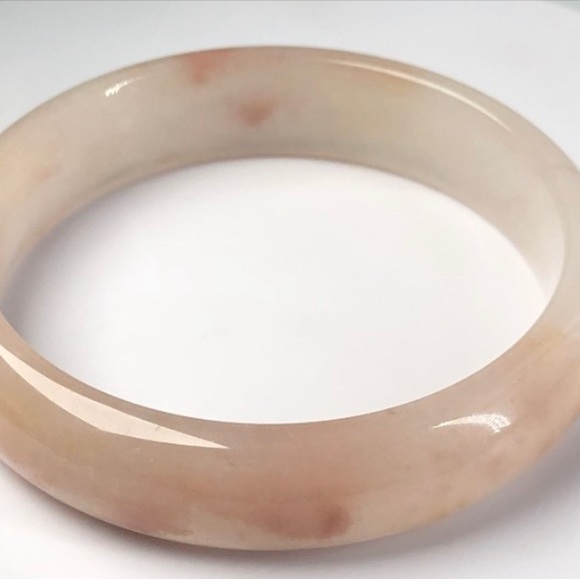 Jewelry - Certified gold silk jade bracelet